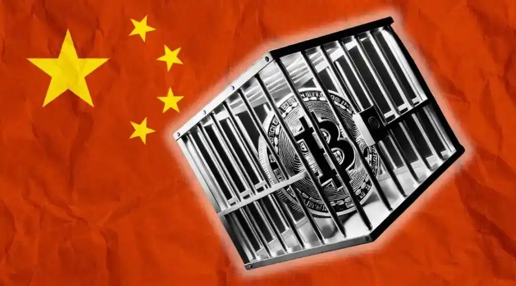 这一立场表明:中国监管层将任何不受其控制的、去中心化的数字货币,特别是可能挑战人民币地位的稳定币,视为潜在的金融风险与威胁  在封堵私人加密货币的同时:中国正全力铺设自己的官方数字高速公路——数字人民币(e-CNY)。潘功胜的讲话中,有相当大的篇幅阐述了推动数字人民币发展的宏伟蓝图  他表示:人民银行将进一步优化数字人民币的管理体系,并支持更多商业银行参与其营运。为了系统化地推动其发展,中国已在上海设立“数字人民币国际营运中心”,专责跨境合作;同时在北京设立“数字人民币营运管理中心”,负责系统建设与维护。自2019年试点以来,数字人民币的累计交易额已超过14兆元人民币。  对加密货币的打击与推广数字人民币是同一枚硬币的两个方面。中国的战略是用一个由国家控制、完全透明且高效的数字支付系统取代混乱、去中心化的加密货币世界。数字人民币不仅有助于提升支付效率,更重要的是,它能让中央银行对资金流动保持完全的监控,强化货币政策的传导效率,并在数字时代巩固国家的金融主权