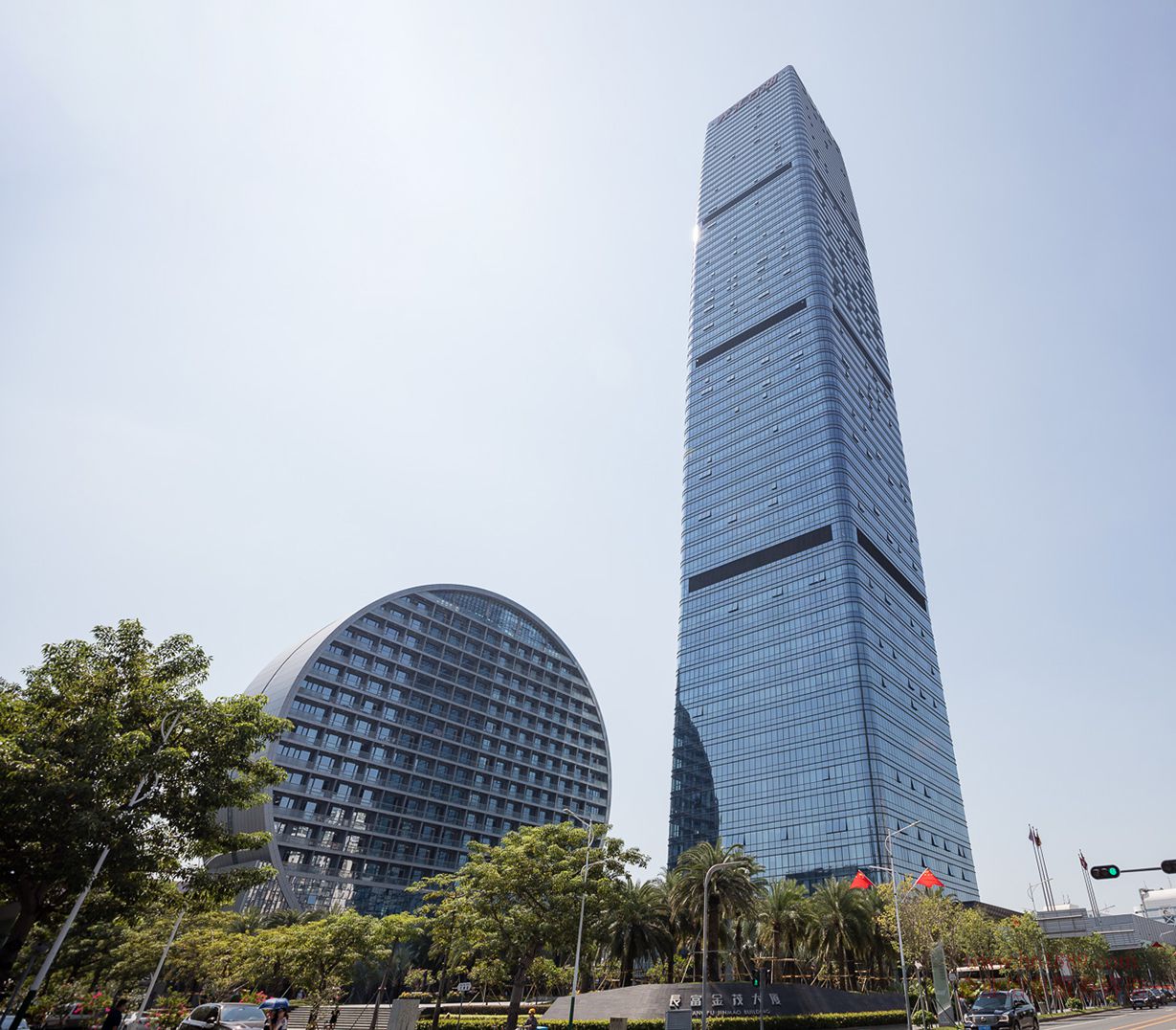 长富金茂大厦2号楼【CFC长富中心2号楼】外观图片 福保站 地铁3号线【龙岗线】B出入口